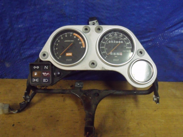 Aprilia Pegazo 650ccm bontott kilom�ter �ra