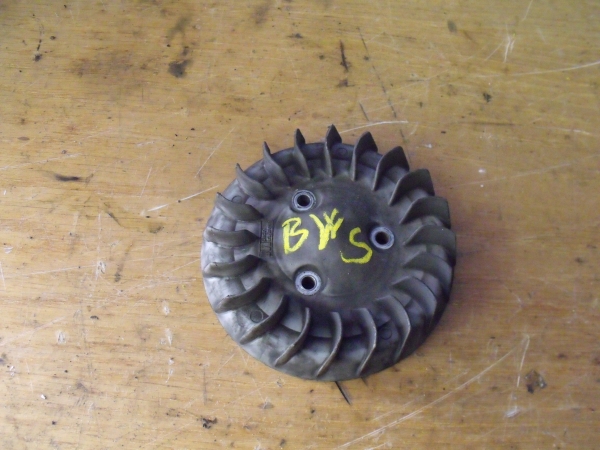 MBK BOOSTER ventil�torlap�t