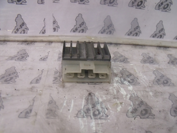 MBK BOOSTER fesz�lts�g szab�lyz� 