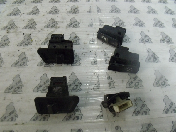 Yamaha Neos bontott  kapcsol�k