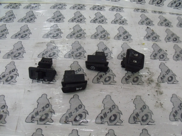 Kymco Like 50 ccm bontott kapcsol�k 